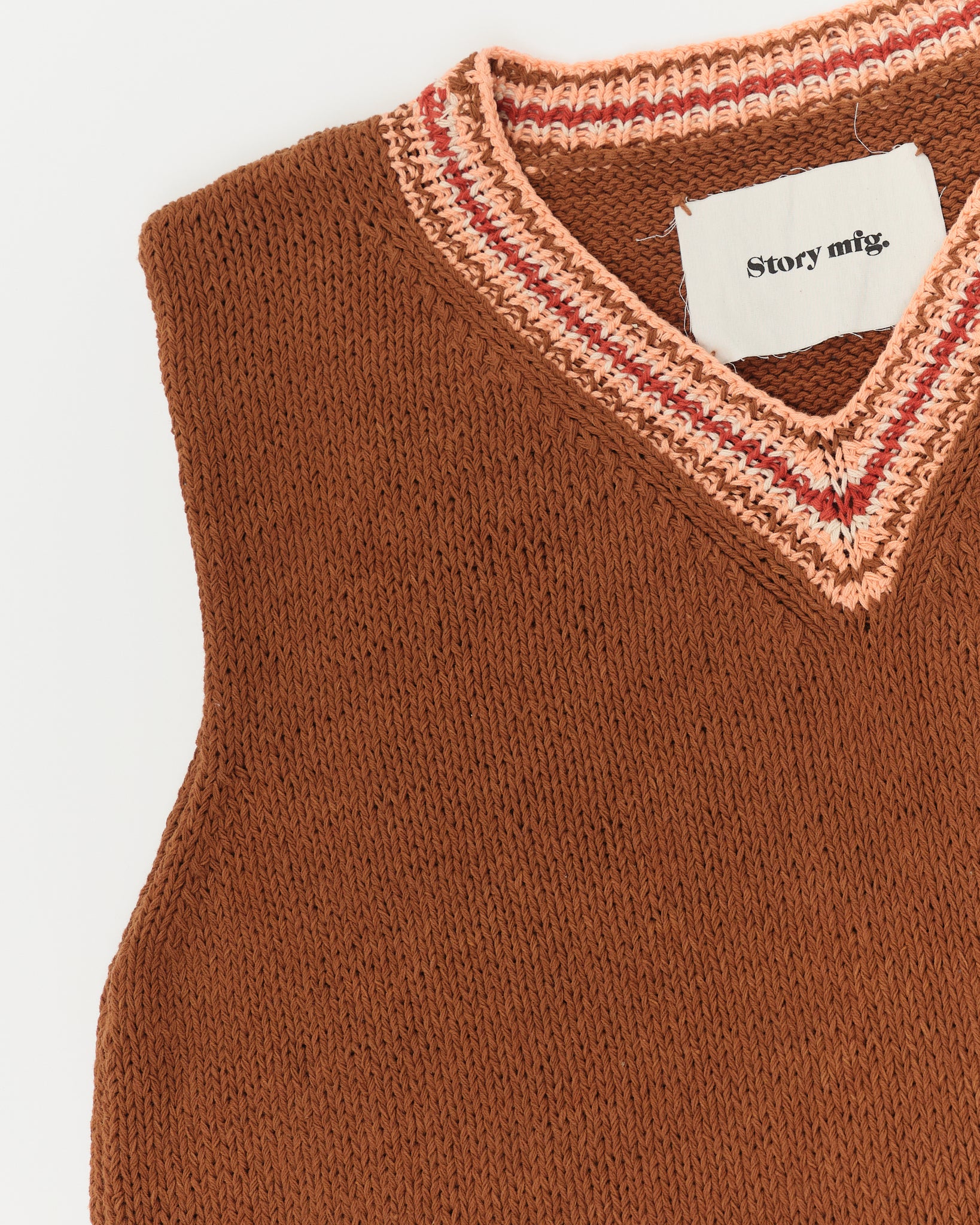 Bulb Knit Vest - Brown Leaf