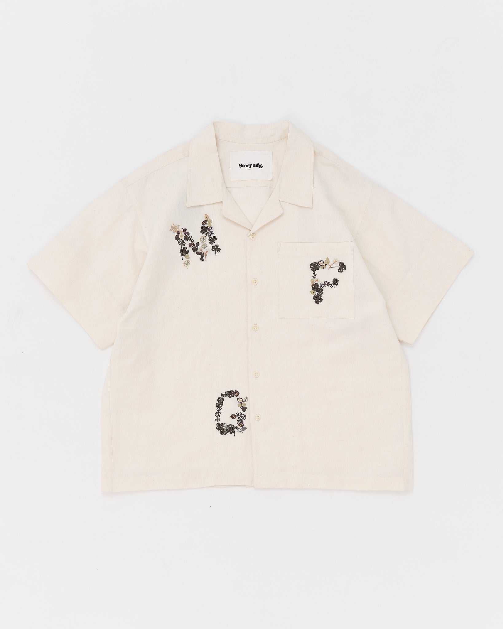 Greetings Shirt SS - Ecru Clover Embroidery