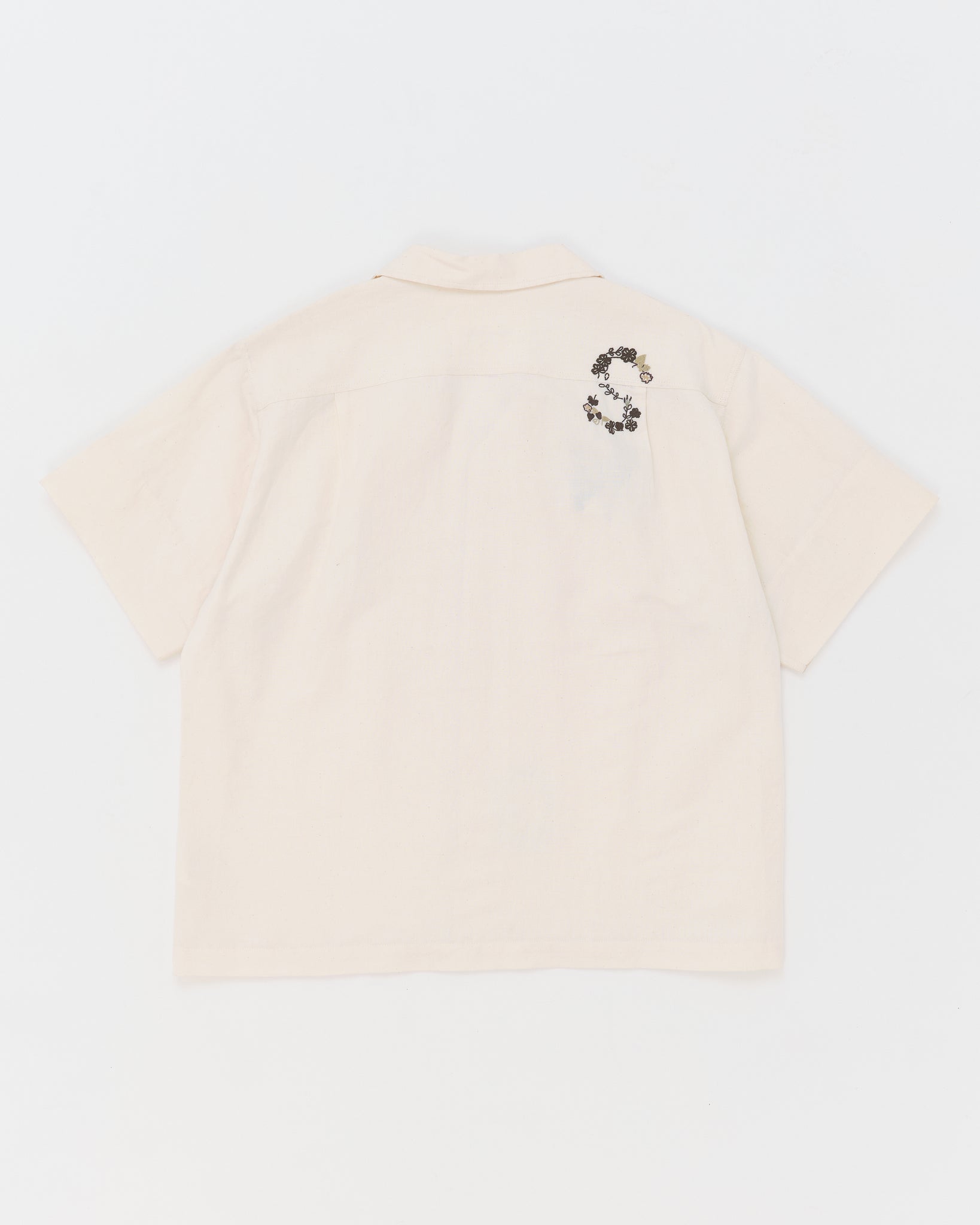 Greetings Shirt SS - Ecru Clover Embroidery
