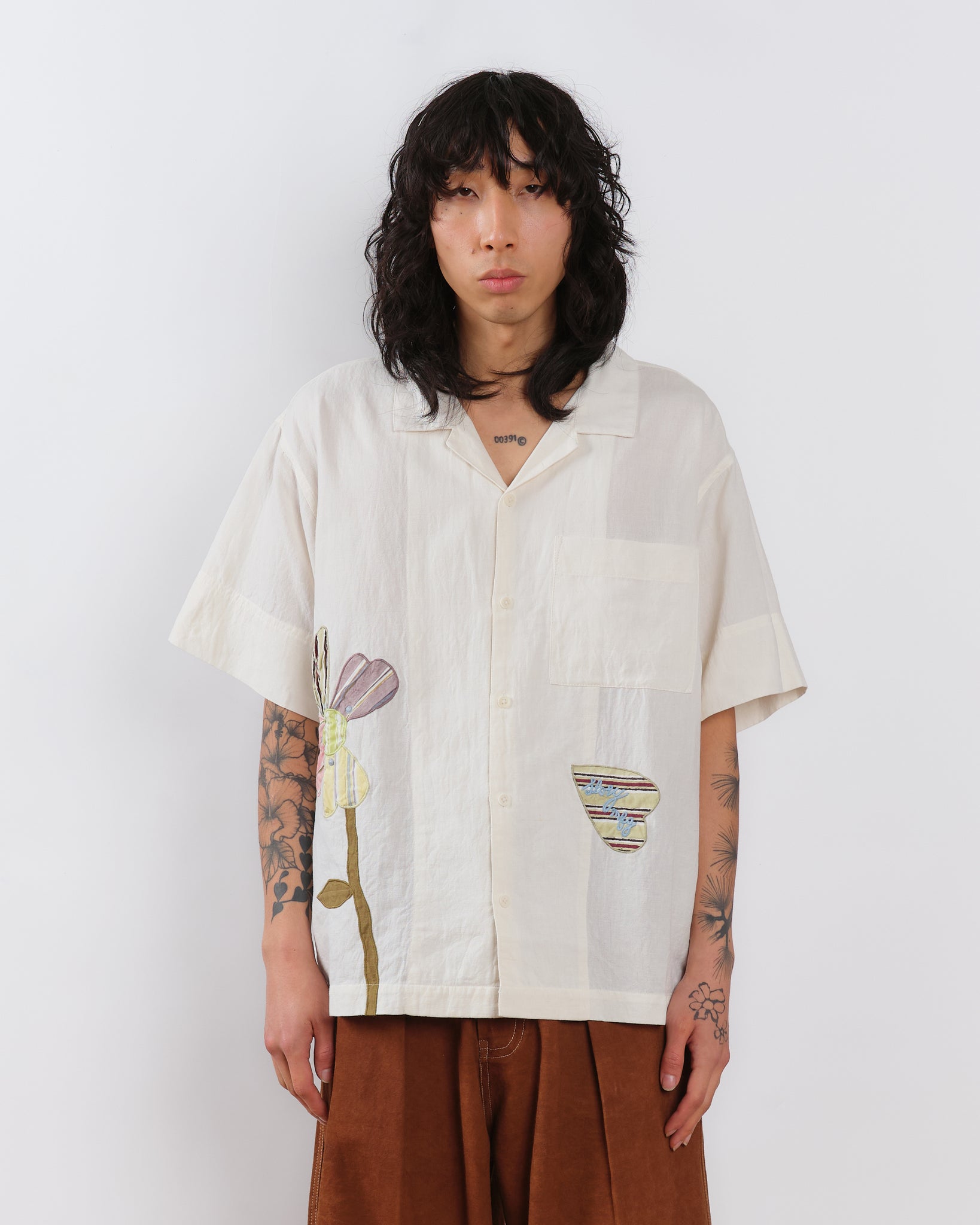 Greetings Shirt SS - Ecru Pansy