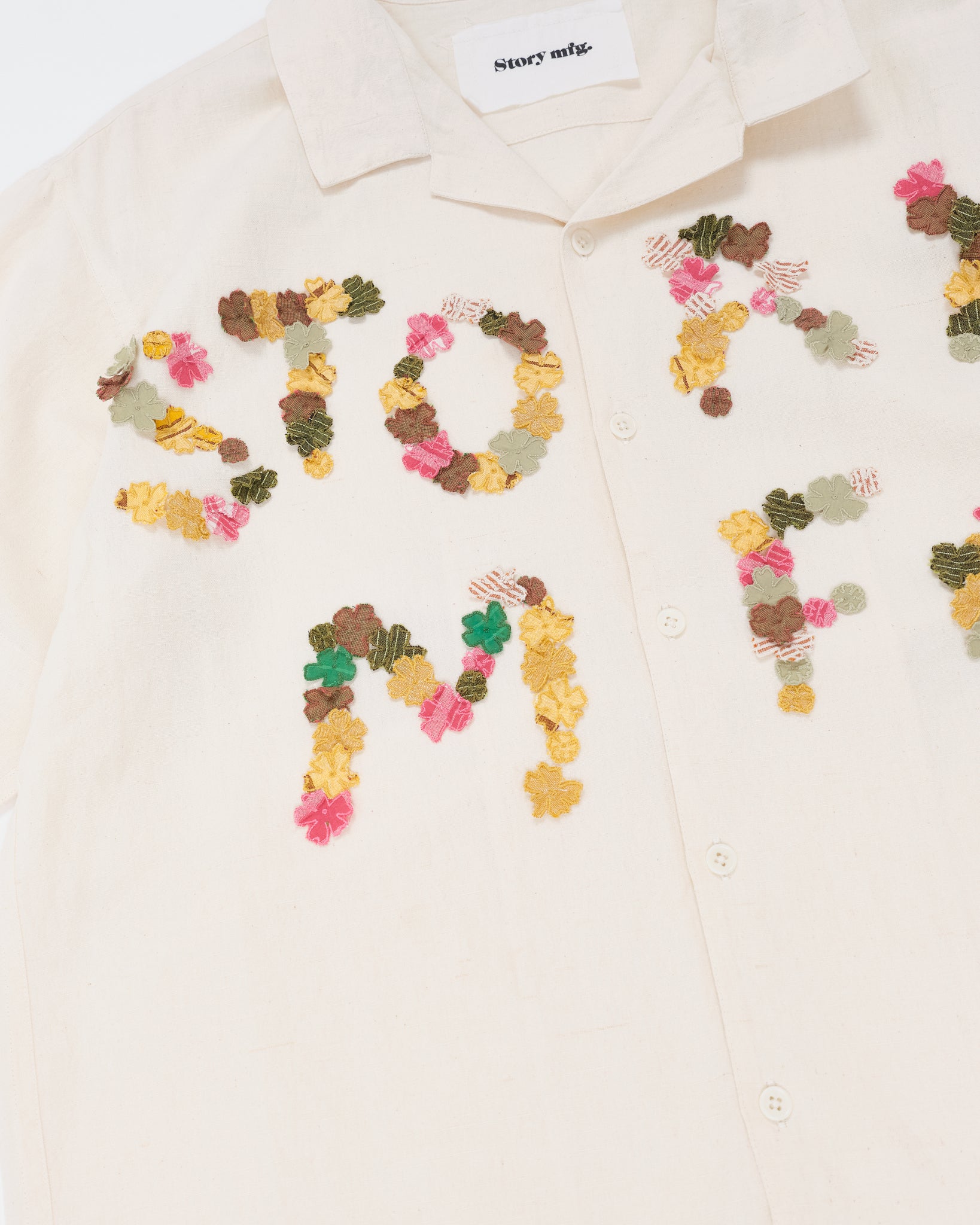 Greetings Shirt SS - Petal Appliqué